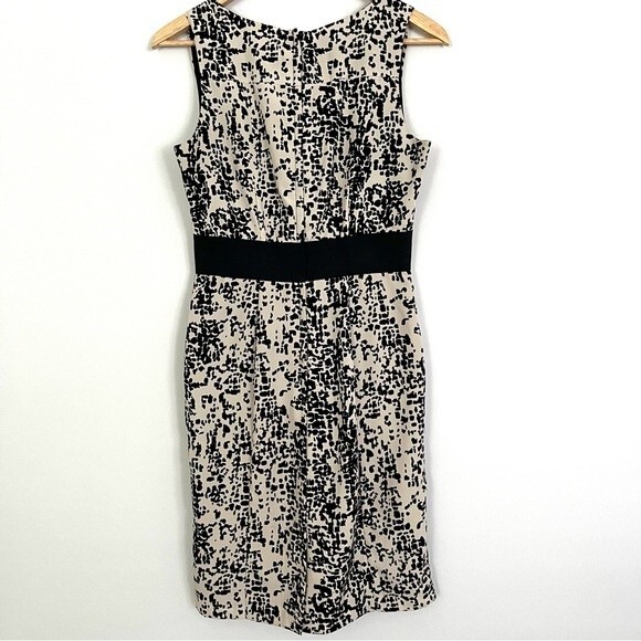 H&M Black and Cream Print Wrap Front Dress, Size 6 - Picture 5 of 7